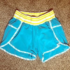 Lululemon shorts size 4